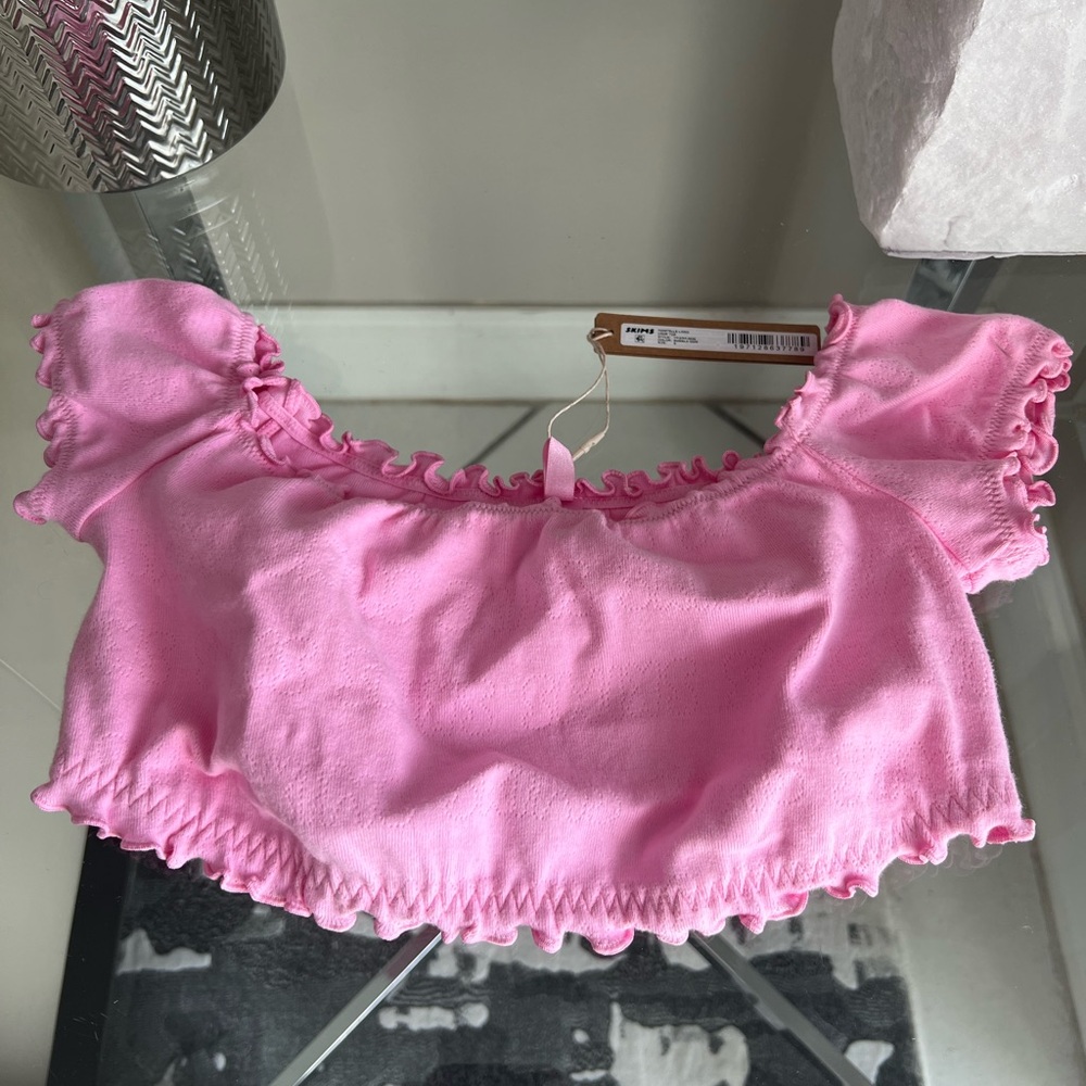 NWT SKIMS LOGO POINTELLE SUPER CROPPED TOP